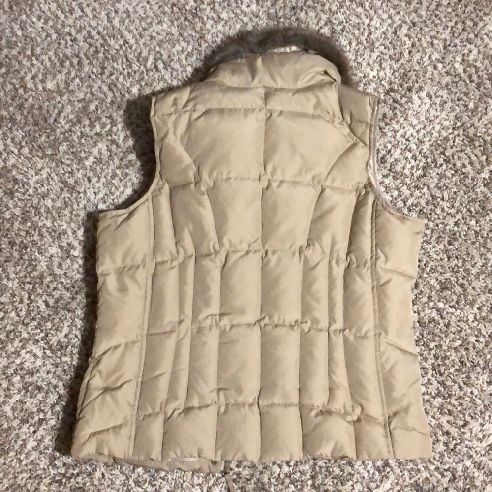 Faux fur collar puff vest - Picture 6 of 7